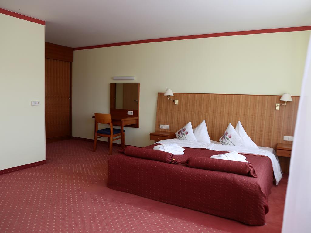 Hotel Tigra Priekuļi Εξωτερικό φωτογραφία
