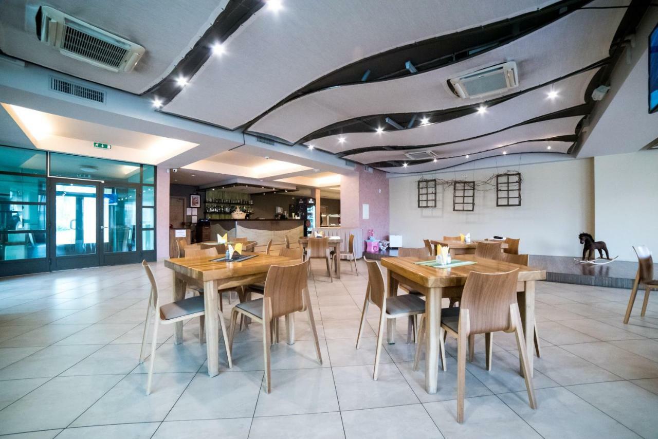 Hotel Tigra Priekuļi Εξωτερικό φωτογραφία