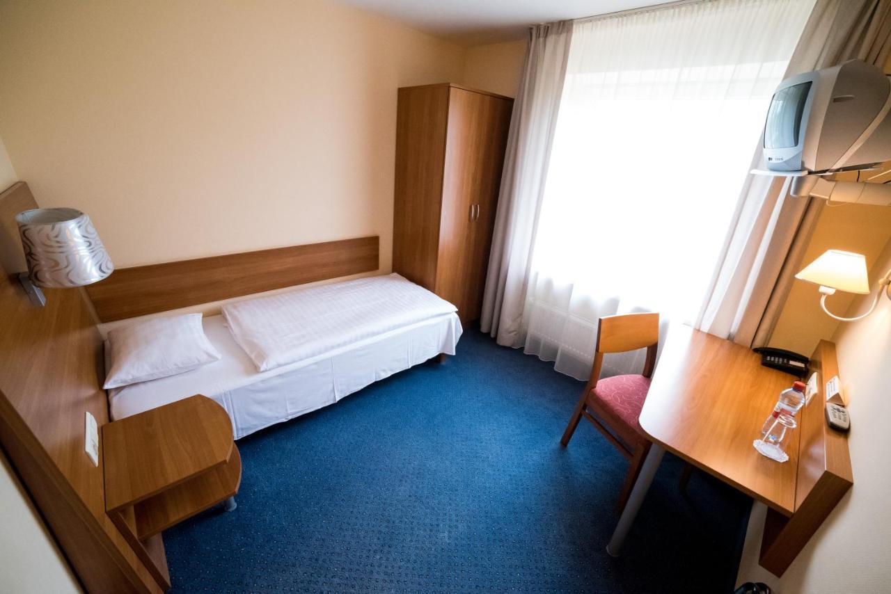 Hotel Tigra Priekuļi Εξωτερικό φωτογραφία